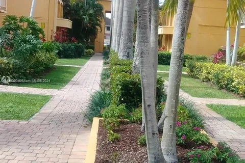 17901 NW 68th Ave # T203, Hialeah FL 33015