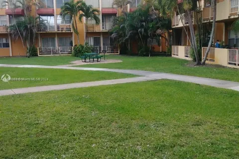 17901 NW 68th Ave # T203, Hialeah FL 33015