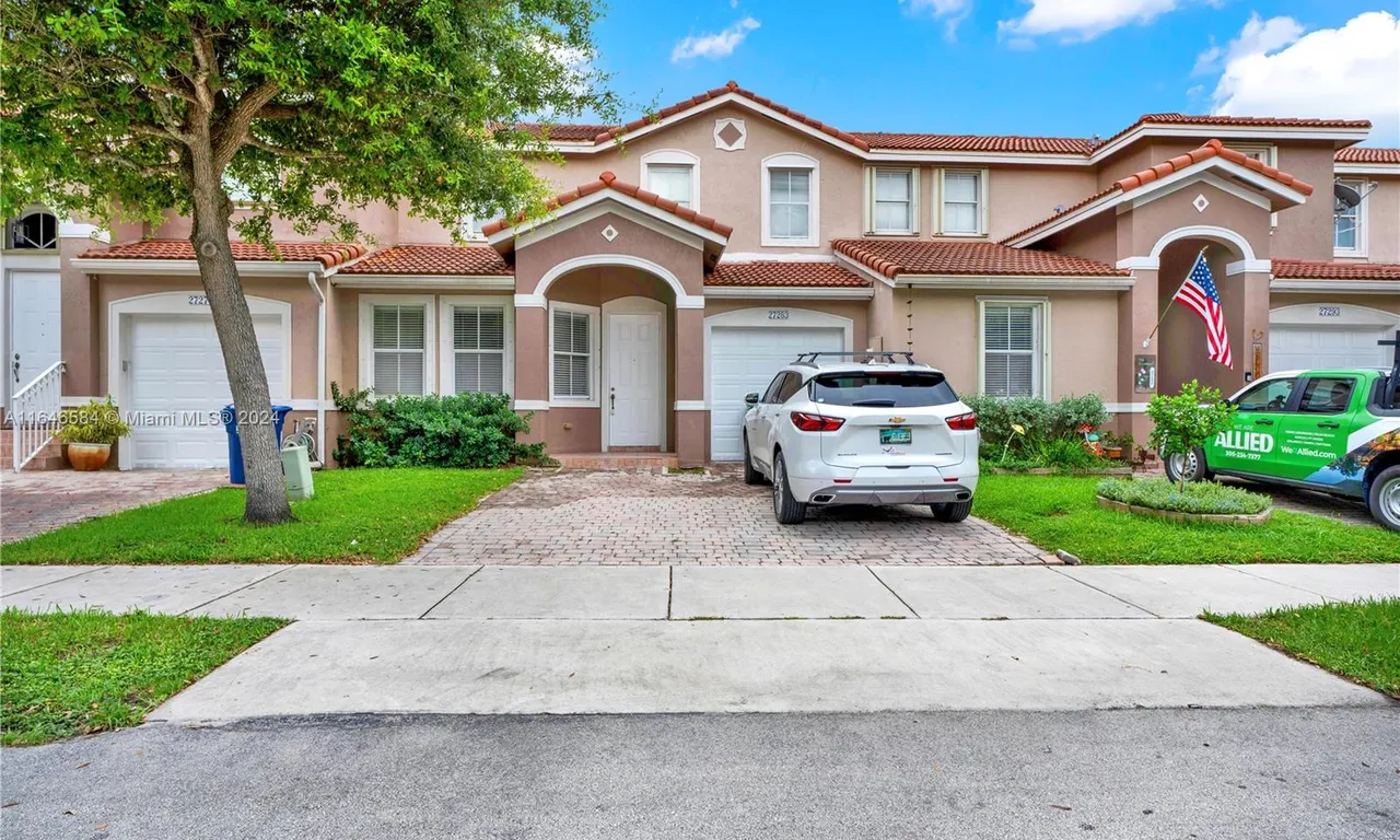 27283 SW 138th Path, Homestead FL 33032