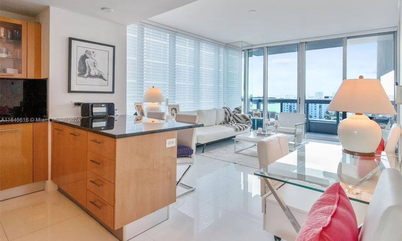 6899 Collins Ave # 1009, Miami Beach FL 33141