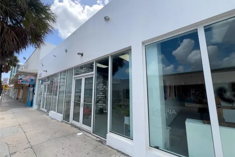 1620 NW 36th St, Miami FL 33142