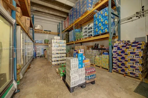 Cash and Carry Distribution Business, Hialeah FL 33010