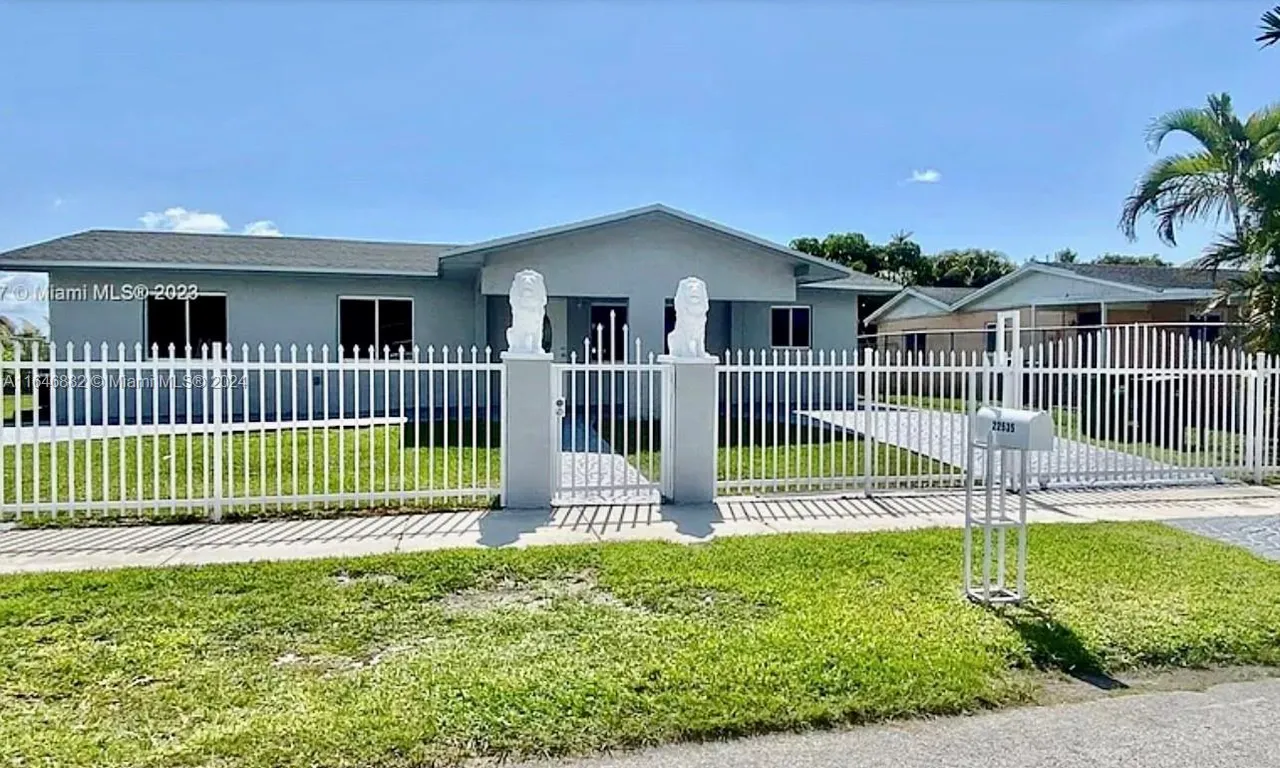 22535 SW 113th Ct, Miami FL 33170