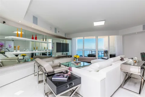 17201 Collins Ave # 1807, Sunny Isles Beach FL 33160