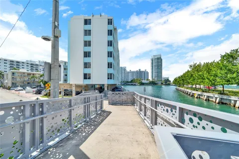 1670 Lincoln Ct # 7B, Miami Beach FL 33139