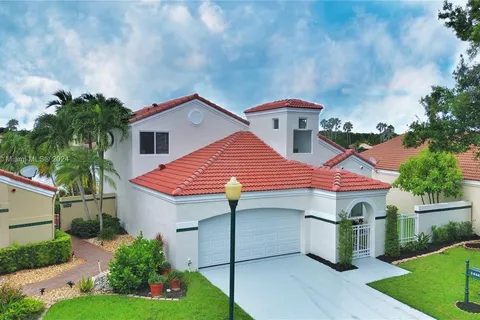 1444 Harbour Side Dr, Weston FL 33326