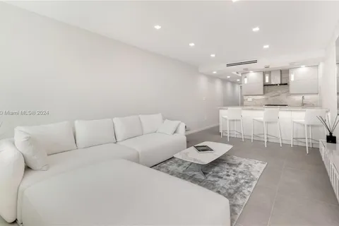 405 N Hibiscus Dr # 203, Miami Beach FL 33139