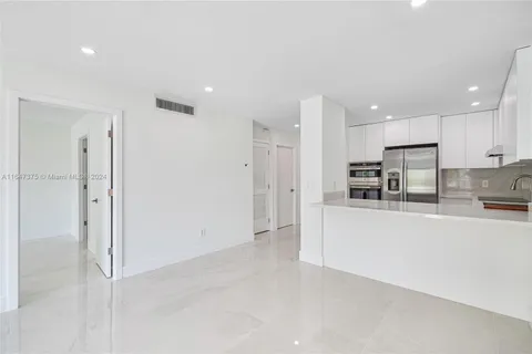 1450 Lincoln Rd # 409, Miami Beach FL 33139