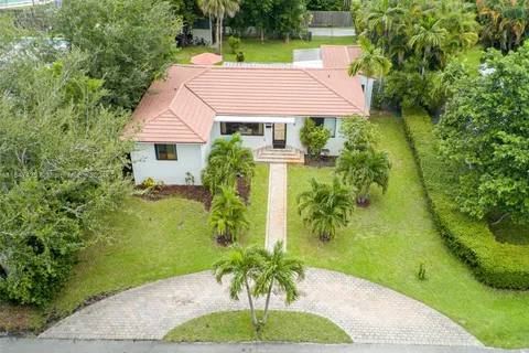 10642 NE 11th Ave, Miami Shores FL 33138