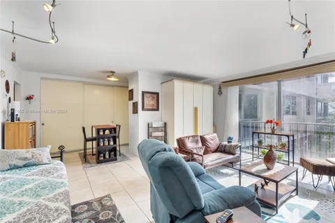 800 West Ave # 532, Miami Beach FL 33139