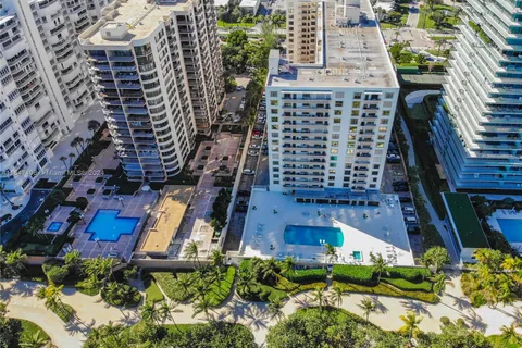 10185 Collins Ave, Bal Harbour FL 33154