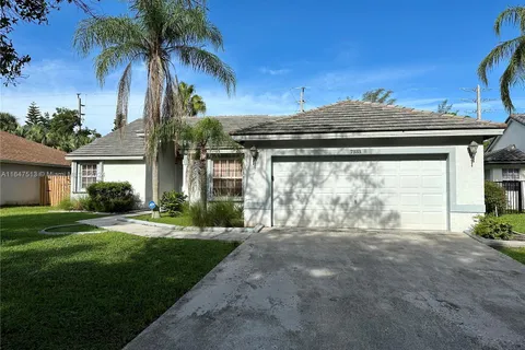 7333 NW 45th Ave, Coconut Creek FL 33073