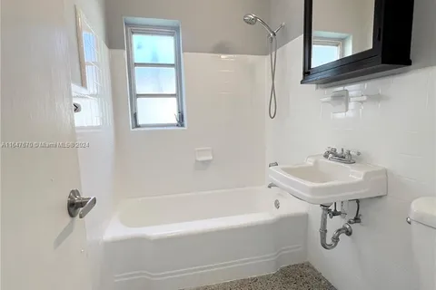 11121 NE 9th Ct # 11121, Biscayne Park FL 33161