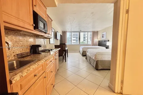 19201 Collins Ave # 128, Sunny Isles Beach FL 33160