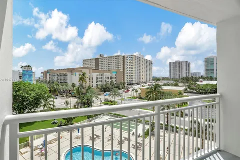 201 N Ocean Blvd # 605, Pompano Beach FL 33062