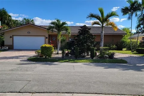 1971 NW 83rd Dr, Coral Springs FL 33071