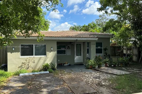 1981 NE 178th St, North Miami Beach FL 33162