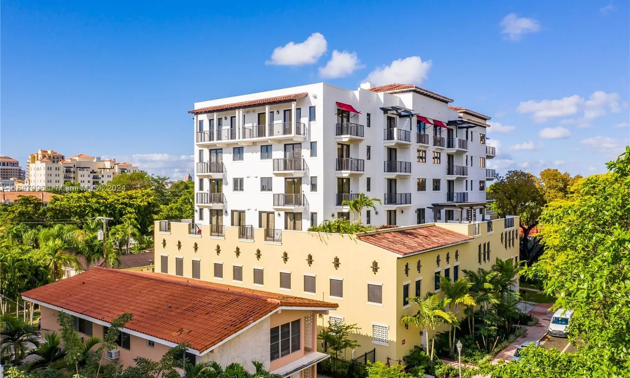 1091 Galiano St # 406, Coral Gables FL 33134