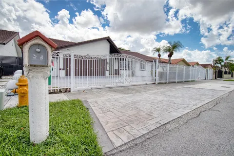 1221 SW 139th Ave, Miami FL 33184