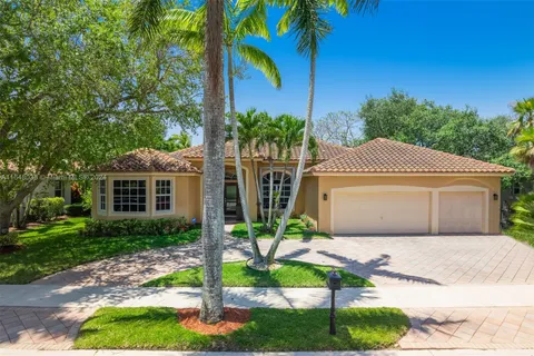 2531 Eagle Run Dr, Weston FL 33327