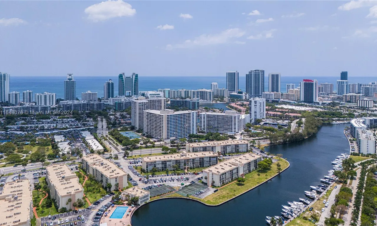 600 Three Islands Blvd # 1501, Hallandale Beach FL 33009