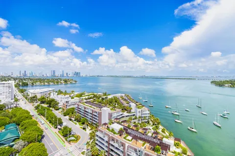 10 Venetian Way # 2102, Miami Beach FL 33139