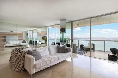 10 Venetian Way # 2102, Miami Beach FL 33139