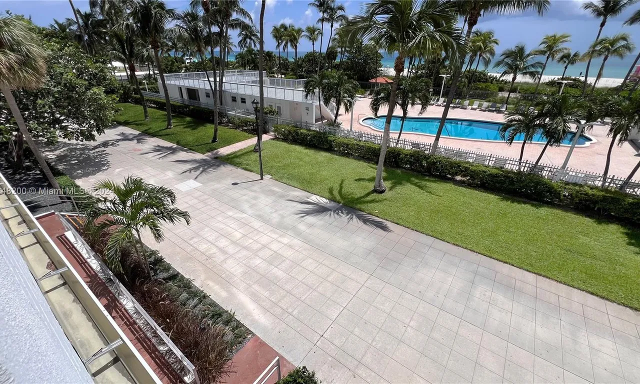 2655 Collins Ave # 412, Miami Beach FL 33140