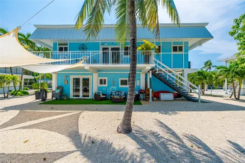 126 Columbus Dr, Islamorada FL 33036