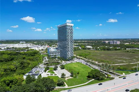 2000 metropica Way # 2411, Sunrise FL 33323