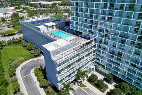 2000 metropica Way # 2411, Sunrise FL 33323