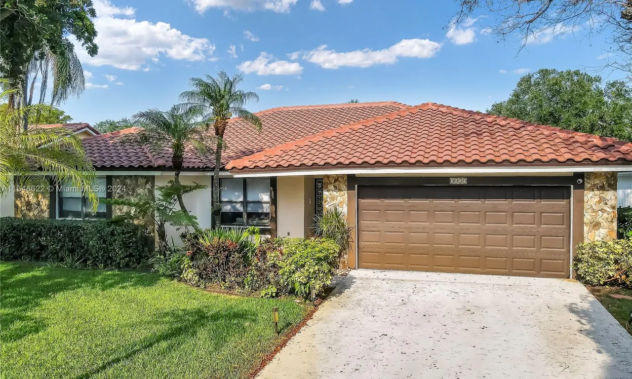 4029 NW 72nd Ave, Coral Springs FL 33065