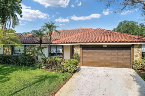 4029 NW 72nd Ave, Coral Springs FL 33065