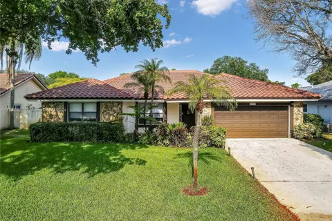 4029 NW 72nd Ave, Coral Springs FL 33065