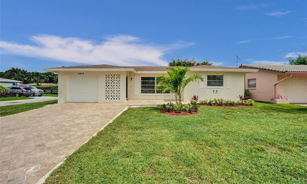 6809 NW 58th St, Tamarac FL 33321