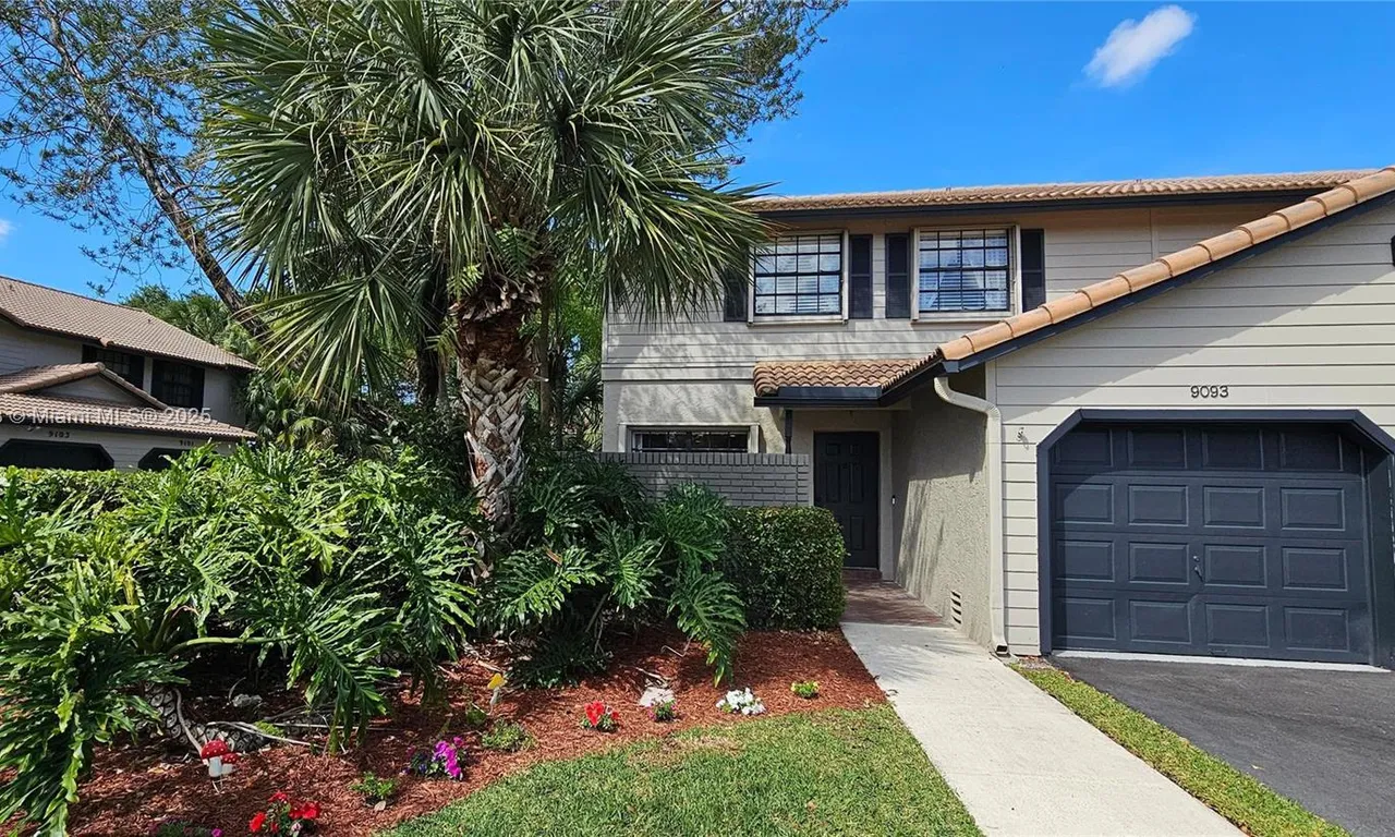 9093 Vineyard Lake # 1, Plantation FL 33324
