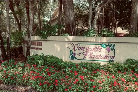 9093 Vineyard Lake # 1, Plantation FL 33324