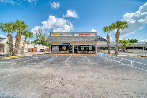 Huge Restaurant For Sale In Sunrise Off Of Oakland, Lauderhill FL 33319