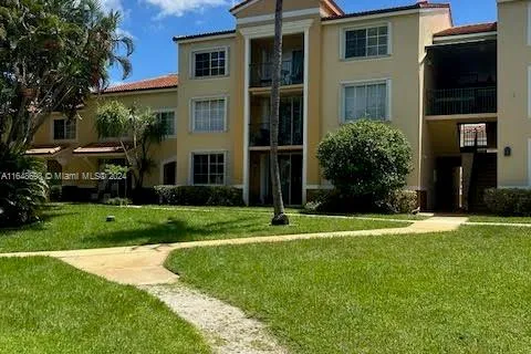 127 Yacht Club Way # 108, Hypoluxo FL 33462