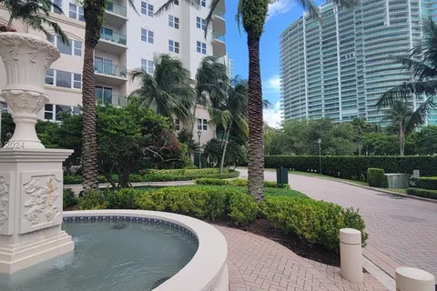 19900 E Country Club Dr # 308, Aventura FL 33180