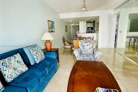 185 SE 14th Ter # 1810, Miami FL 33131