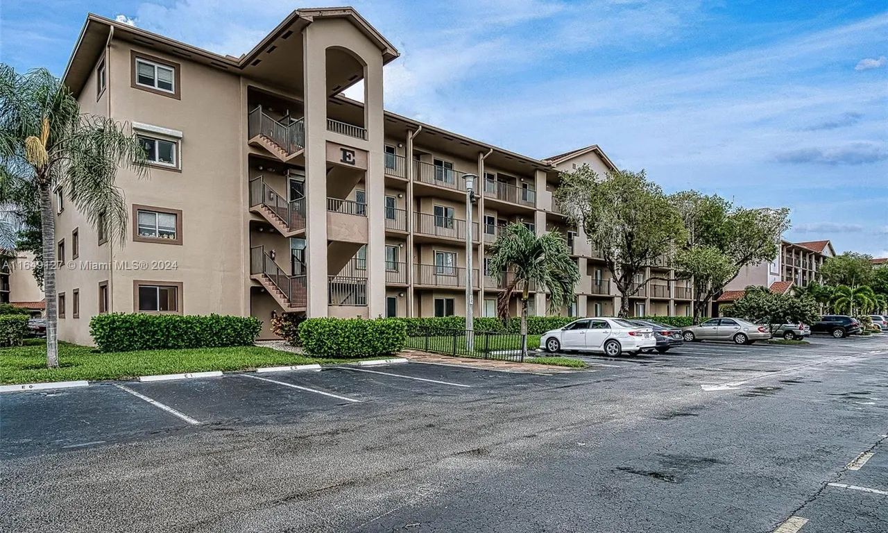 1200 SW 137th Ave # 112E, Pembroke Pines FL 33027