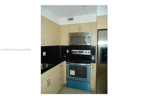 1950 S Ocean Dr # 3J, Hallandale Beach FL 33009