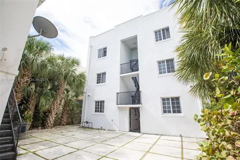 1345 Pennsylvania Ave, Miami Beach FL 33139