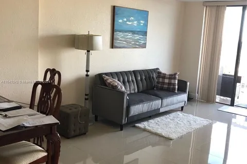 1500 S Ocean Dr # 10C, Hollywood FL 33019