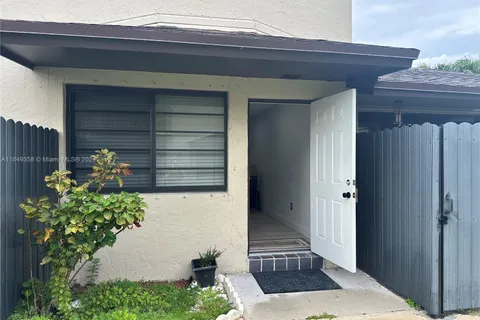 13923 SW 46th Ter # 332, Miami FL 33175