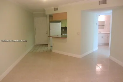 8353 Lake Dr # 404, Doral FL 33166