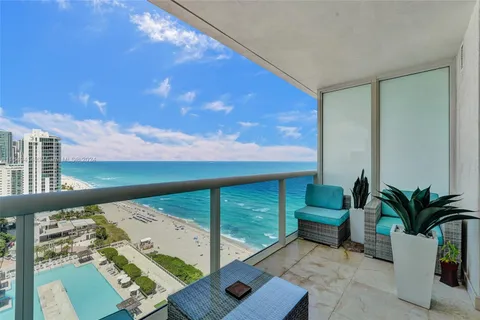 1830 S Ocean Dr # 2012, Hallandale Beach FL 33009