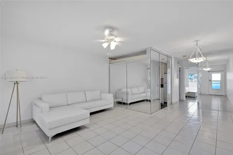 15610 NE 6th Ave # 5C, Miami FL 33162