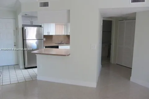 8343 Lake Dr # 207, Doral FL 33166